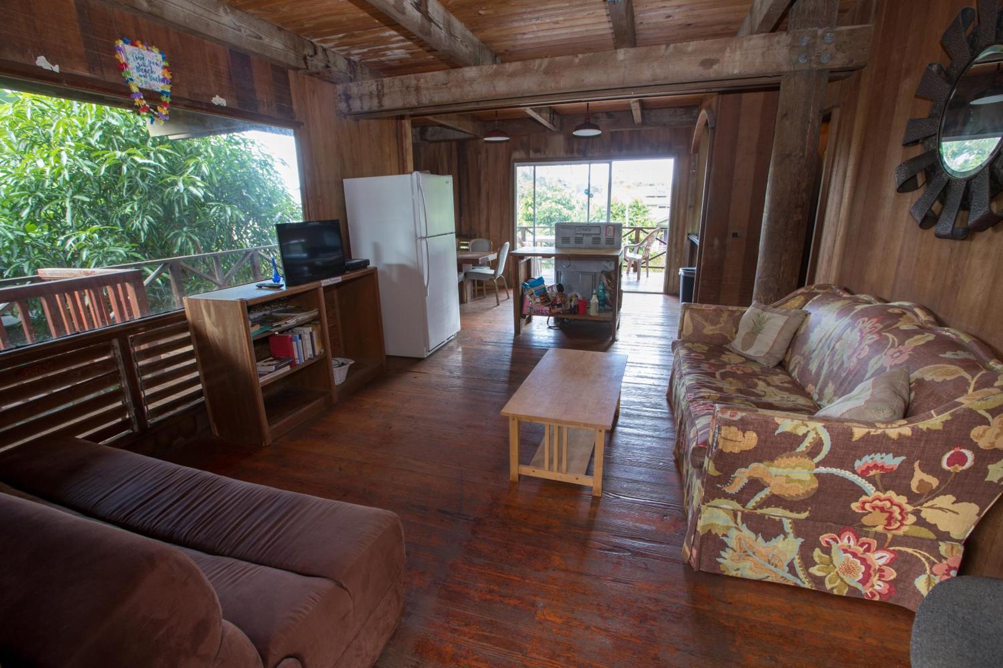 Backpackers Vacation Inn And Plantation Village Pupukea Exterior photo