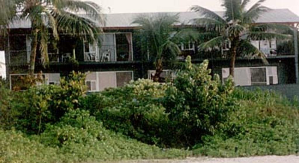 Backpackers Vacation Inn And Plantation Village Pupukea Exterior photo